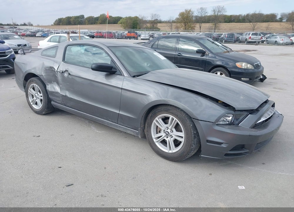 2014 FORD MUSTANG V6 VIN: 1ZVBP8AM3E5250098