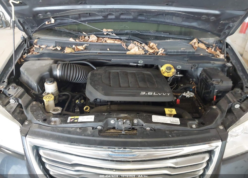2013 CHRYSLER TOWN & COUNTRY VIN: 2C4RC1CG1DR801612