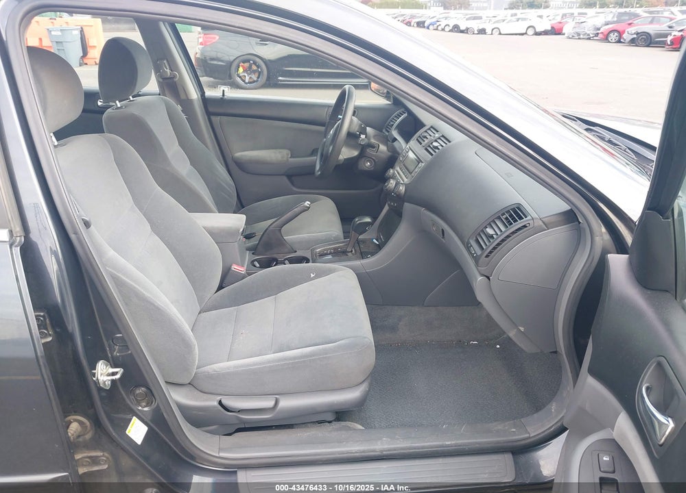 2006 HONDA ACCORD 2.4 LX VIN: 1HGCM56456A061681