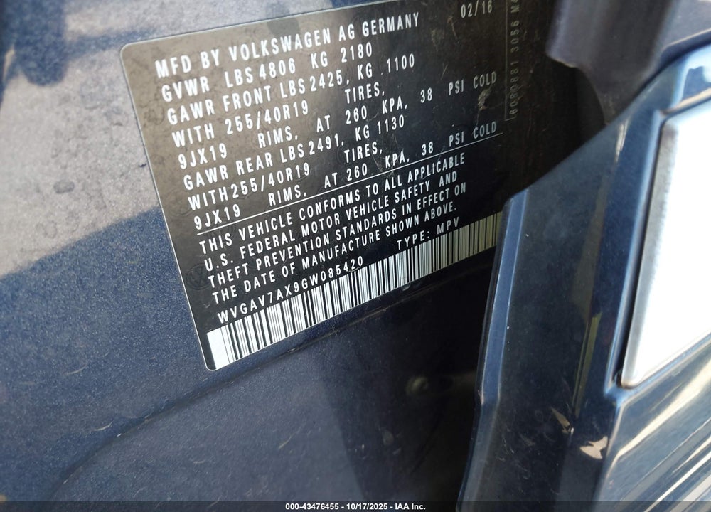 2016 VOLKSWAGEN TIGUAN VIN: WVGAV7AX9GW085420