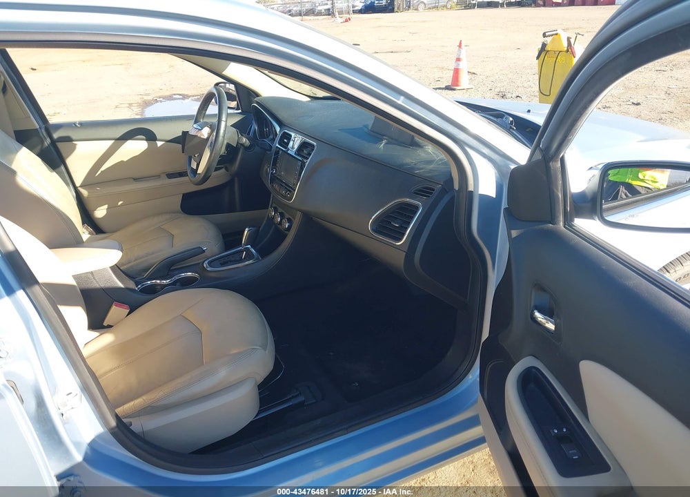 2012 CHRYSLER 200 VIN: 1C3CCBCB1CN284358