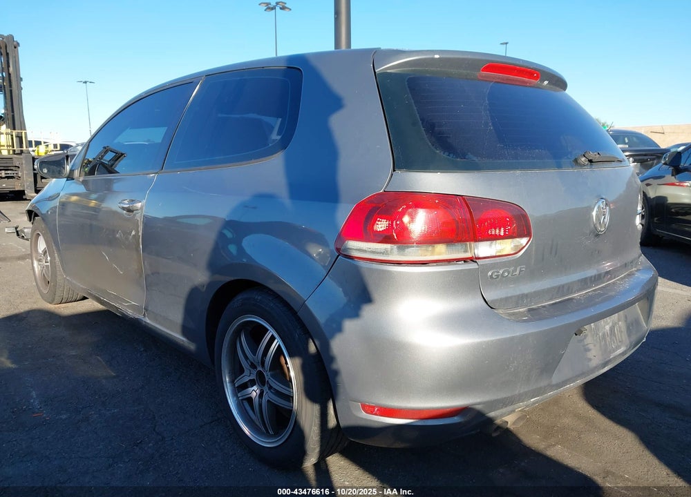 2010 VOLKSWAGEN GOLF 2-DOOR VIN: WVWAB7AJ7AW090597