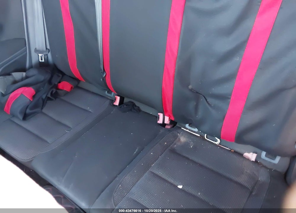 2010 VOLKSWAGEN GOLF 2-DOOR VIN: WVWAB7AJ7AW090597