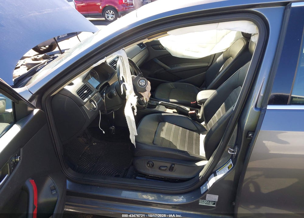 2015 VOLKSWAGEN PASSAT 1.8T SE VIN: 1VWBT7A35FC090963