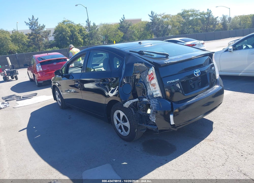 2015 TOYOTA PRIUS TWO VIN: JTDKN3DU5F1939981