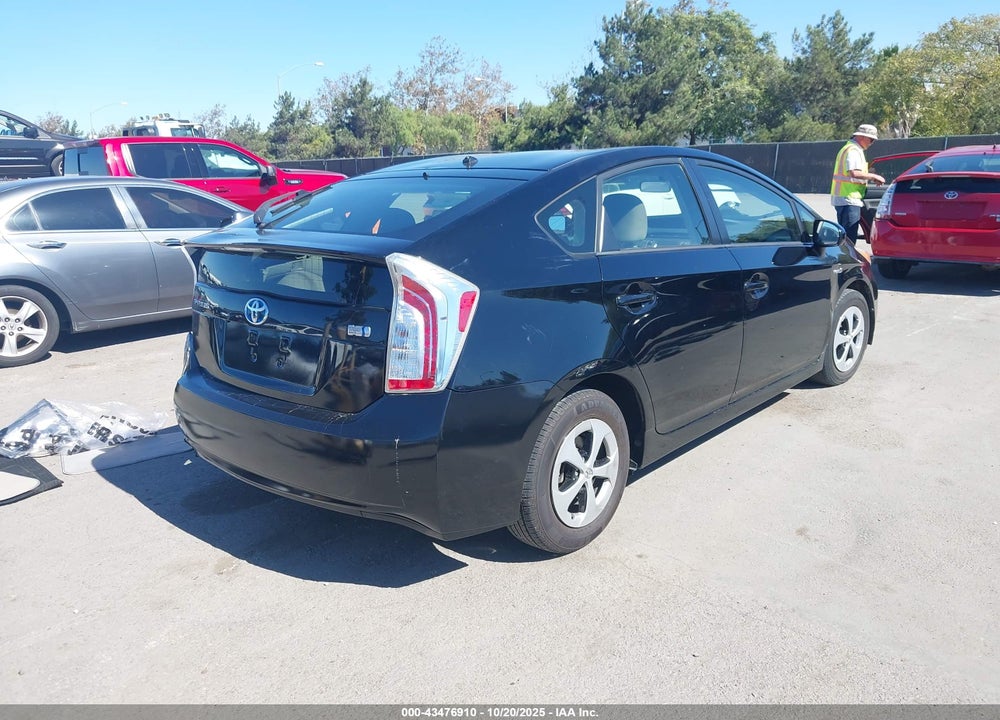 2015 TOYOTA PRIUS TWO VIN: JTDKN3DU5F1939981
