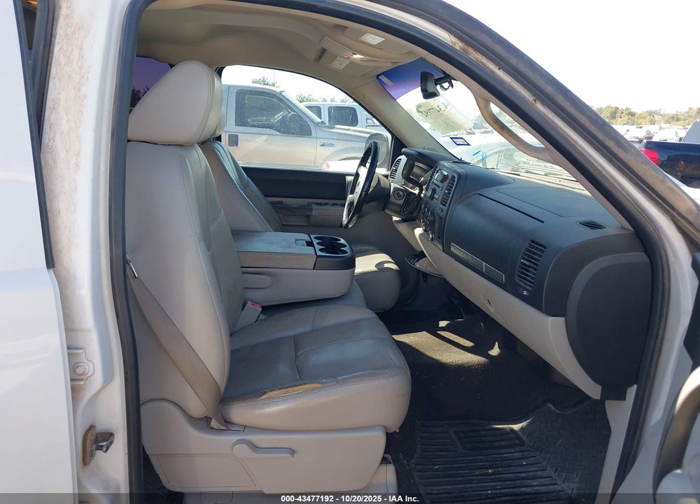2008 CHEVROLET SILVERADO 1500 LT1 VIN: 3GCEC13JX8G136473