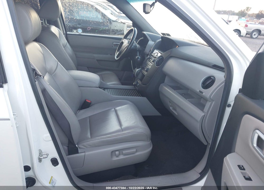 2012 HONDA PILOT TOURING VIN: 5FNYF4H98CB060271