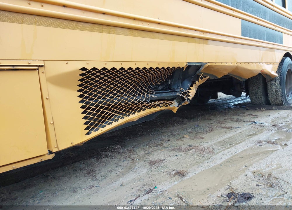 2013 FREIGHTLINER CHASSIS B2B VIN: 4UZABRDT2DCFA5172