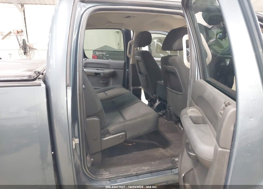 2011 GMC SIERRA 1500 SLE VIN: 3GTP2VE33BG212429
