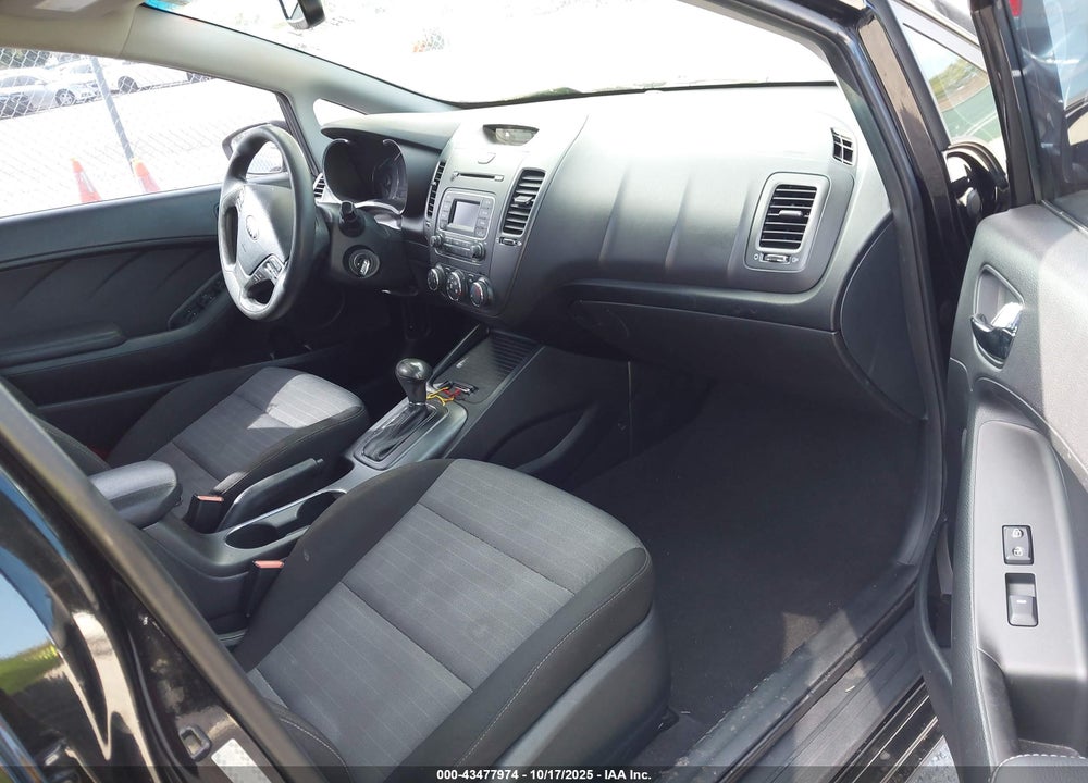 2016 KIA FORTE VIN: KNAFK5A89G5654088