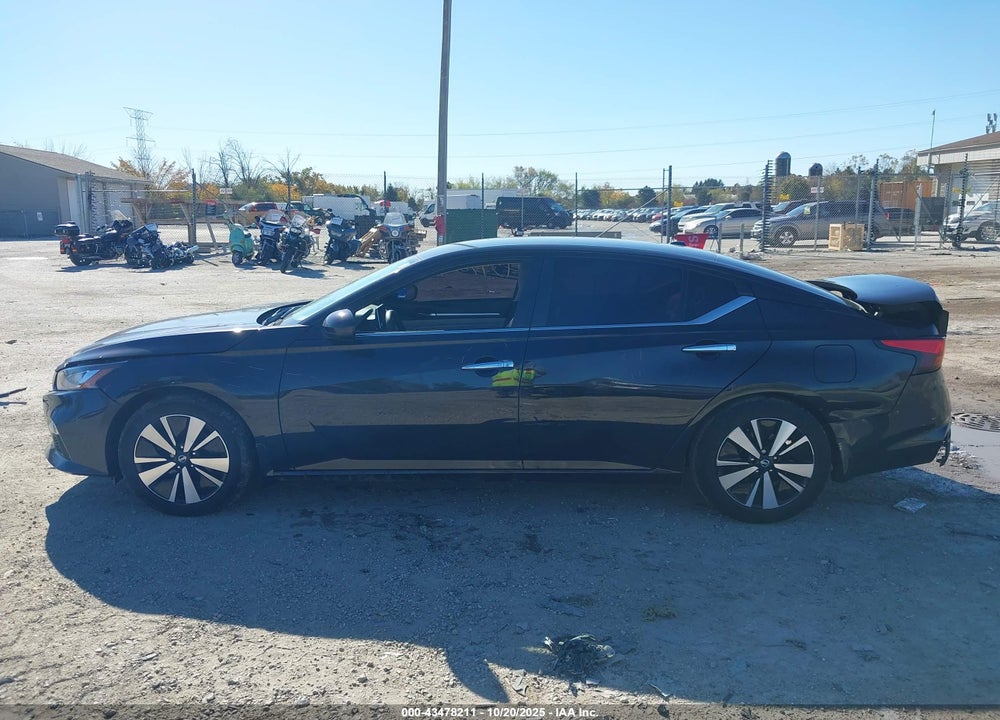 2021 NISSAN ALTIMA SV FWD VIN: 1N4BL4DV2MN395634