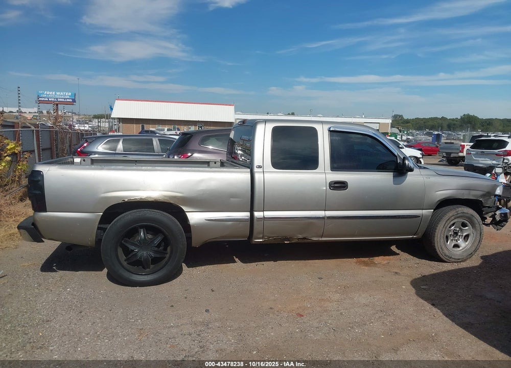 2000 GMC SIERRA 1500 SL VIN: 2GTEC19TXY1114670