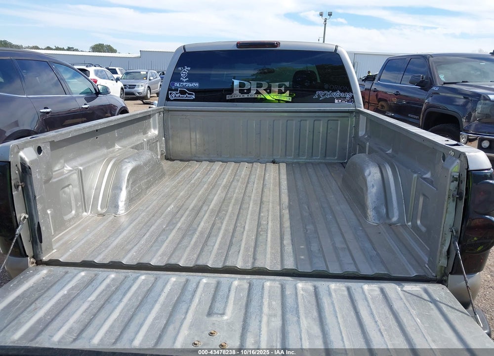 2000 GMC SIERRA 1500 SL VIN: 2GTEC19TXY1114670