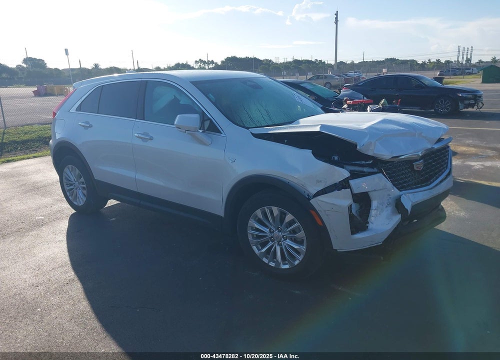 2024 CADILLAC XT4 FWD LUXURY VIN: 1GYAZAR45RF112366