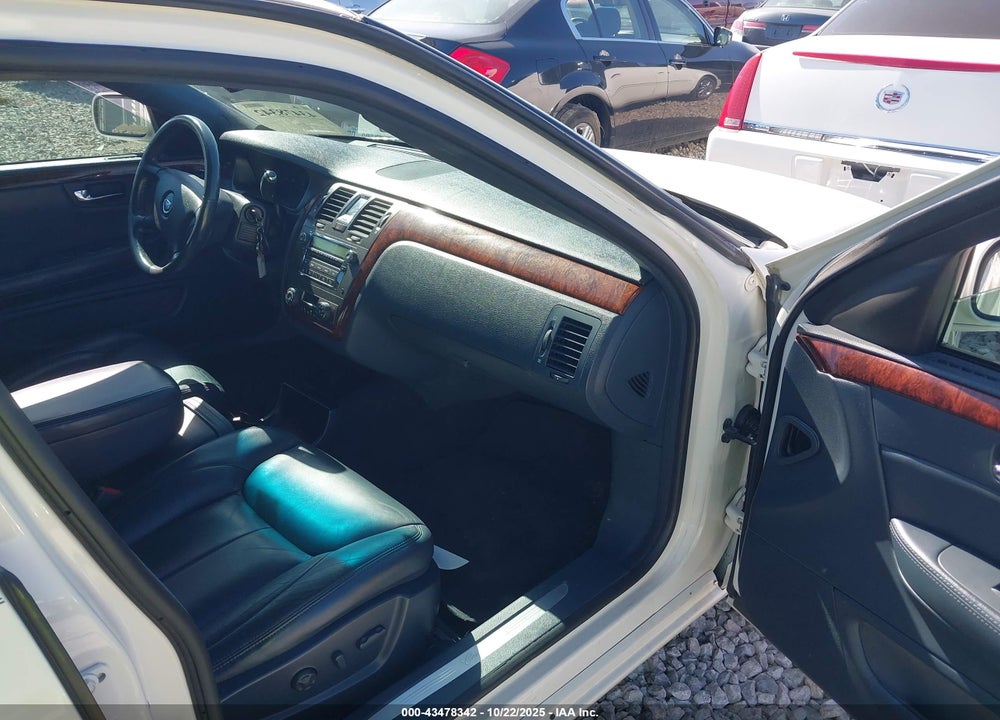 2007 CADILLAC DTS VIN: 1GEEH96Y77U550323
