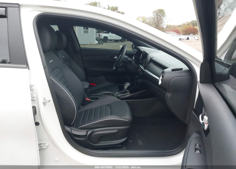 2024 KIA FORTE GT LINE VIN: 3KPF54AD2RE773352
