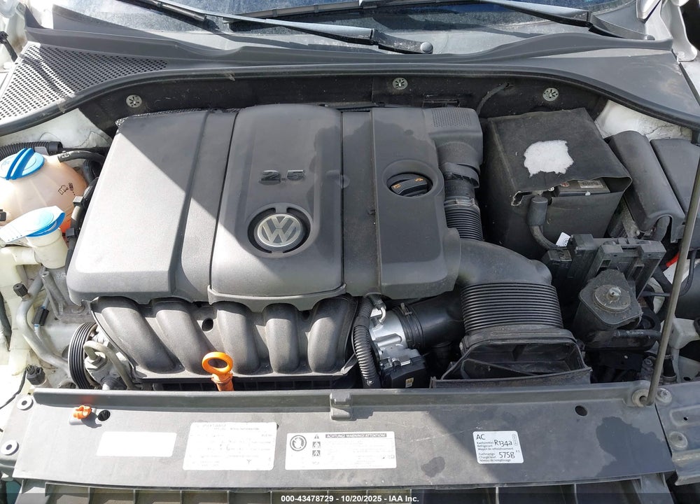2012 VOLKSWAGEN PASSAT 2.5L SE VIN: 1VWBP7A39CC014761