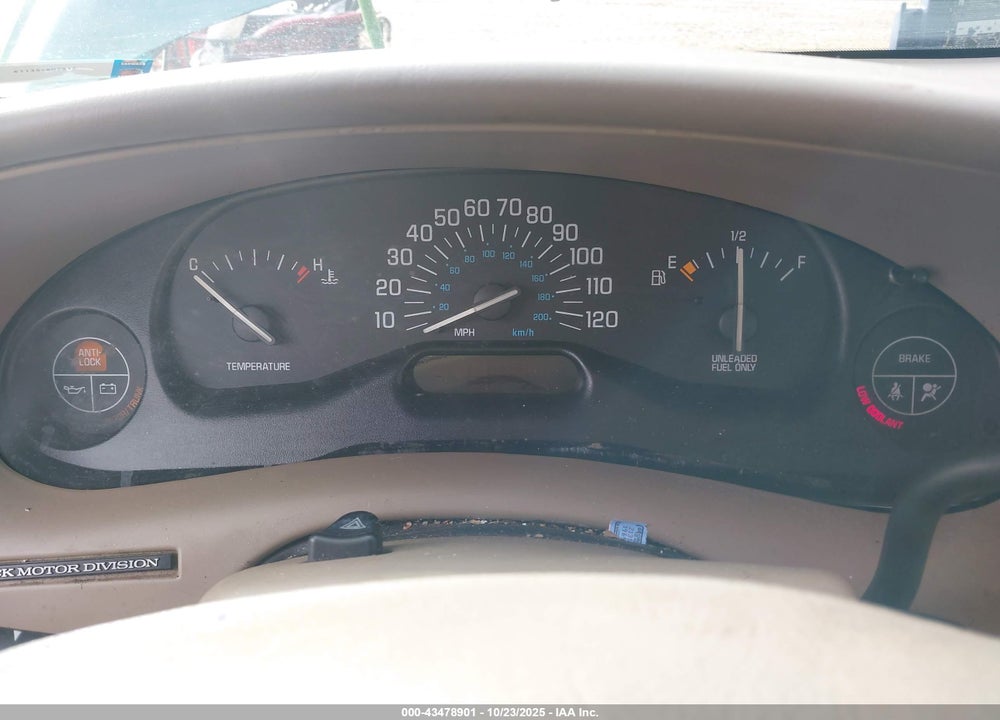 1998 BUICK CENTURY CUSTOM VIN: 2G4WS52M8W1614353