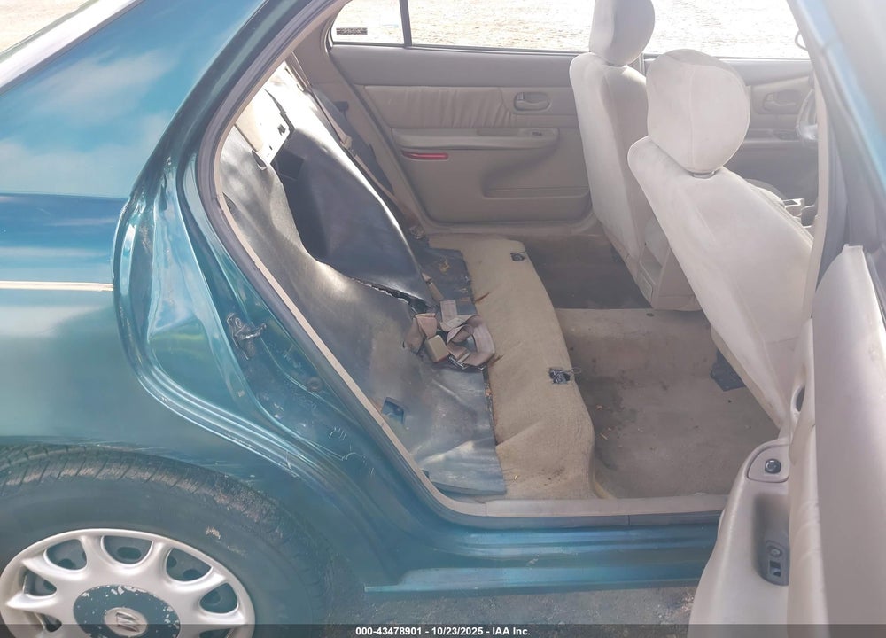 1998 BUICK CENTURY CUSTOM VIN: 2G4WS52M8W1614353