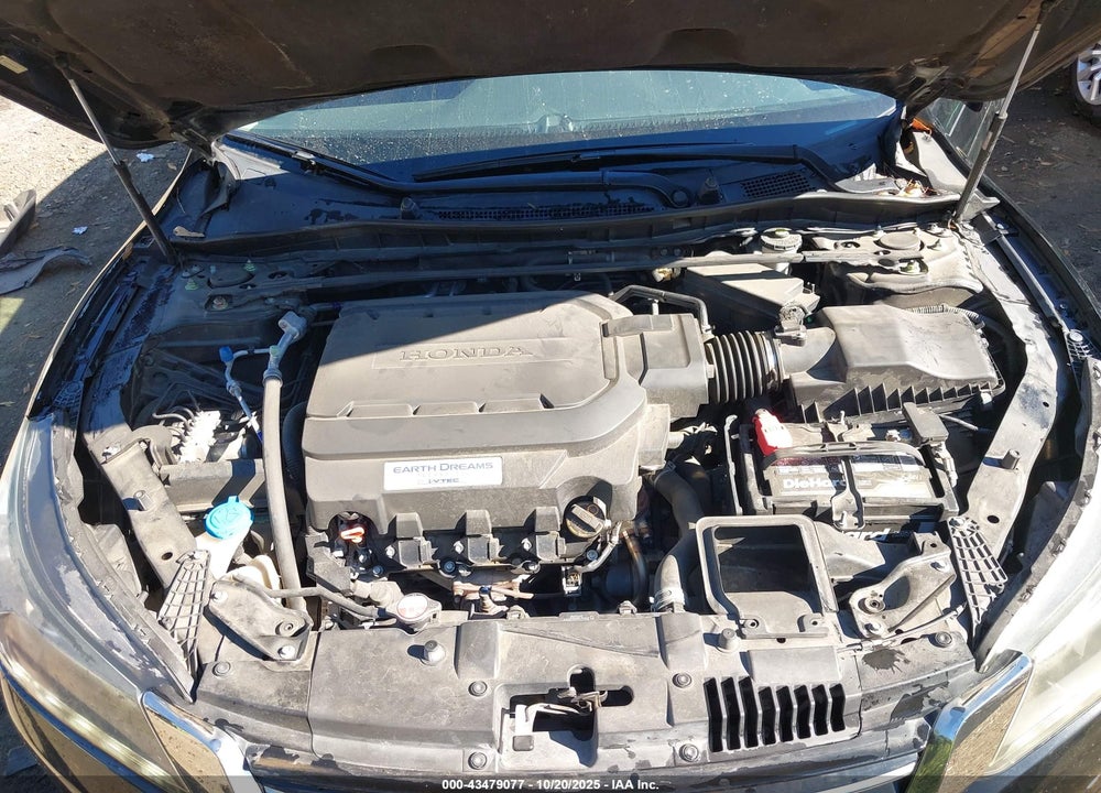 2013 HONDA ACCORD VIN: 1HGCR3F85DA024538