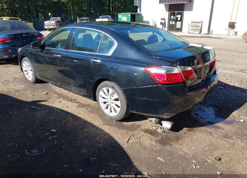 2013 HONDA ACCORD VIN: 1HGCR3F85DA024538