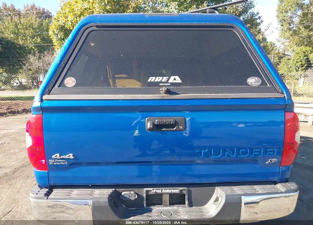 2017 TOYOTA TUNDRA SR5 5.7L V8 VIN: 5TFDW5F11HX676506