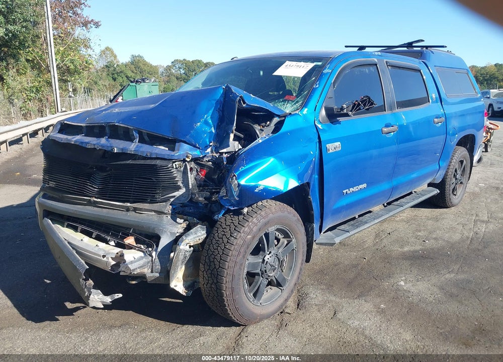2017 TOYOTA TUNDRA SR5 5.7L V8 VIN: 5TFDW5F11HX676506