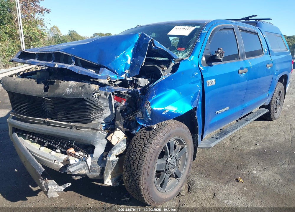 2017 TOYOTA TUNDRA SR5 5.7L V8 VIN: 5TFDW5F11HX676506