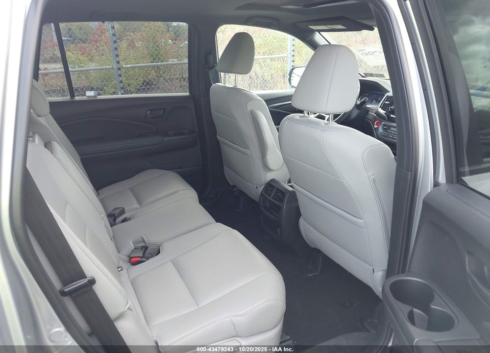 2022 HONDA PASSPORT AWD EX-L VIN: 5FNYF8H57NB015829