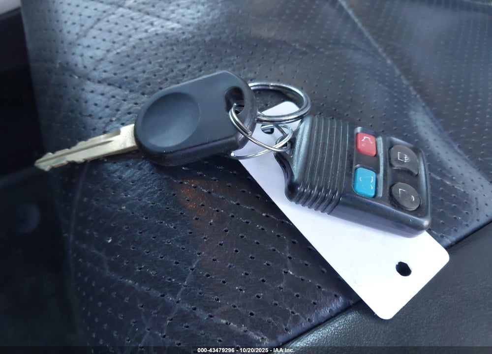 2011 FORD F-150 LARIAT VIN: 1FTFW1ET3BFC76321
