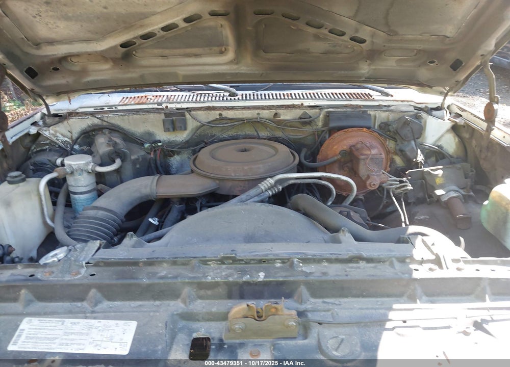 1987 CHEVROLET SUBURBAN V200 VIN: 1GNGV26K5HF164865