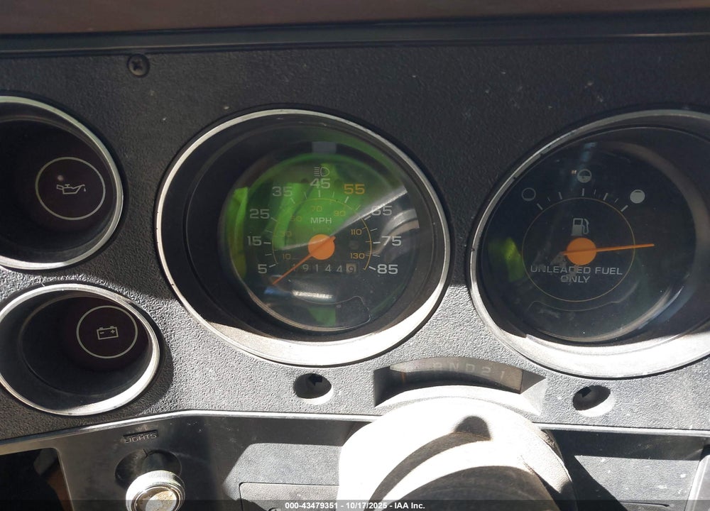 1987 CHEVROLET SUBURBAN V200 VIN: 1GNGV26K5HF164865