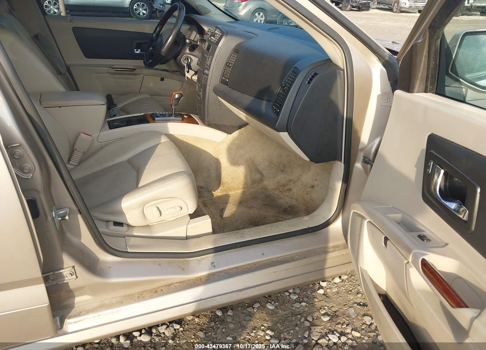 2005 CADILLAC SRX V8 VIN: 1GYEE63AX50235568