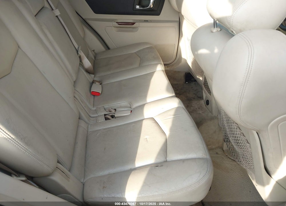 2005 CADILLAC SRX V8 VIN: 1GYEE63AX50235568