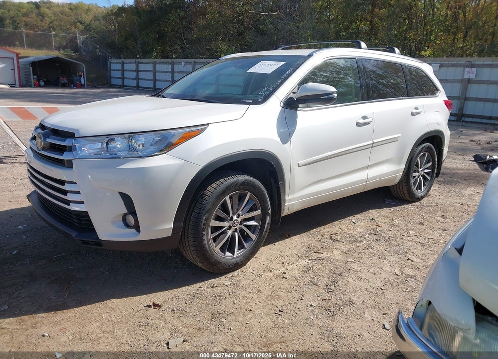 2017 TOYOTA HIGHLANDER VIN: 5TDJZRFH1HS458893