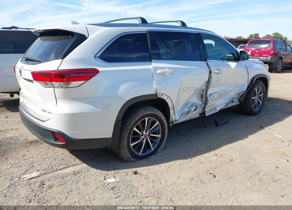 2017 TOYOTA HIGHLANDER VIN: 5TDJZRFH1HS458893