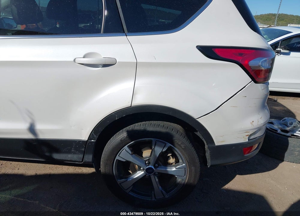 2017 FORD ESCAPE SE VIN: 1FMCU0G98HUE71867
