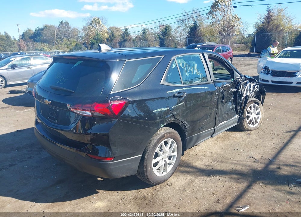2024 CHEVROLET EQUINOX FWD LS VIN: 3GNAXHEG7RL121345