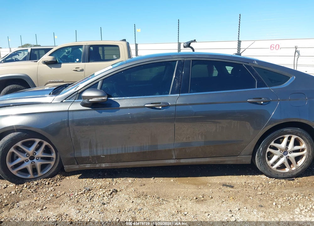 2016 FORD FUSION VIN: 3FA6P0H71GR323075