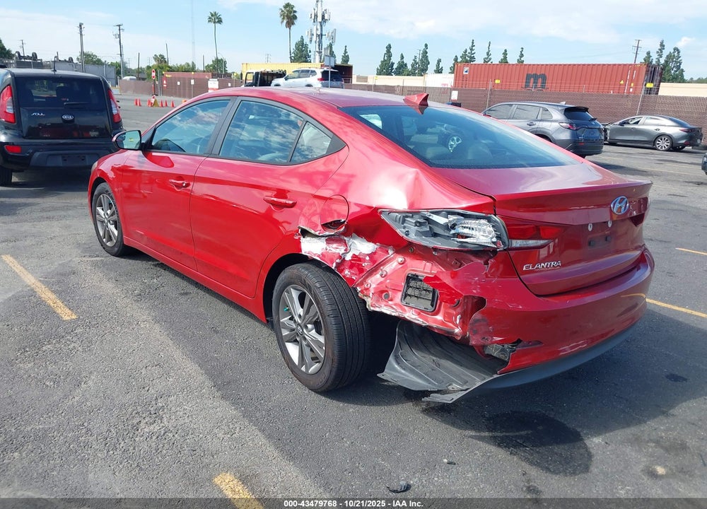 2017 HYUNDAI ELANTRA VIN: 5NPD84LF7HH121446