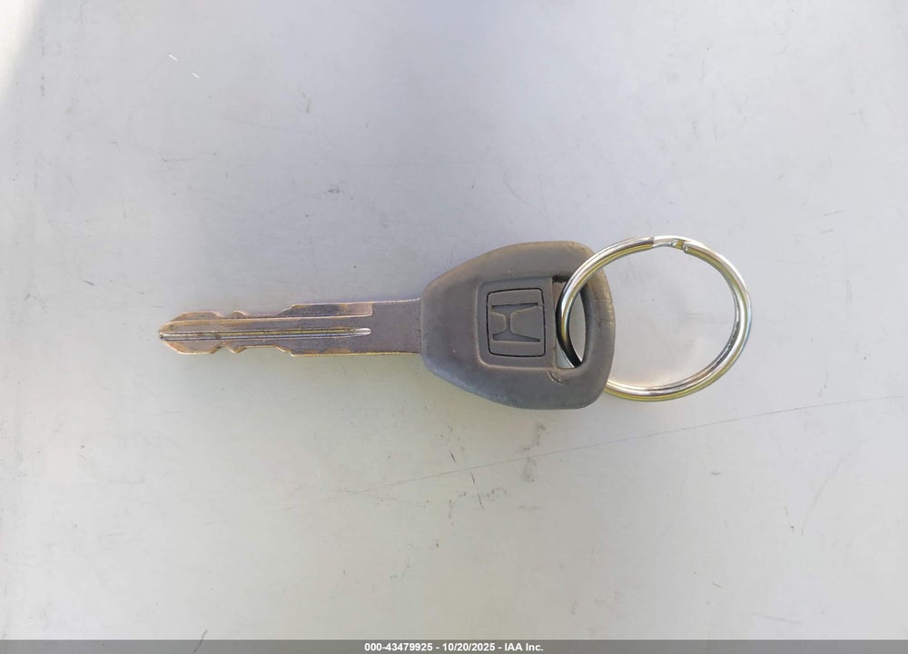 2002 HONDA CIVIC LX VIN: 1HGEM22522L009266