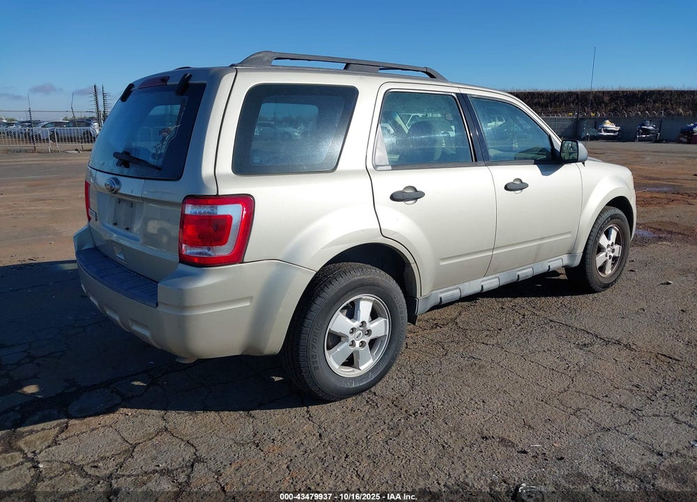 2010 FORD ESCAPE XLS VIN: 1FMCU0C79AKC17106