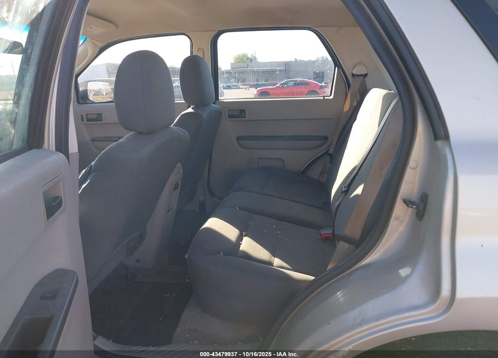 2010 FORD ESCAPE XLS VIN: 1FMCU0C79AKC17106