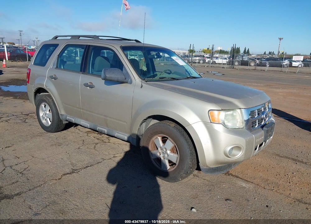 2010 FORD ESCAPE XLS VIN: 1FMCU0C79AKC17106