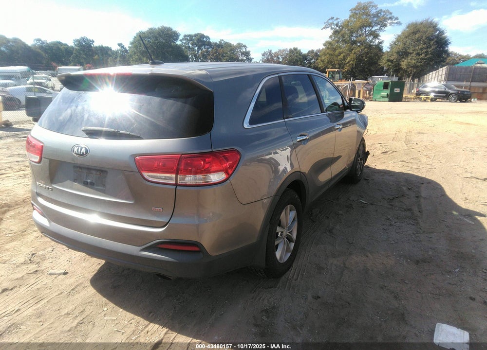 2016 KIA SORENTO VIN: 5XYPG4A31GG074882