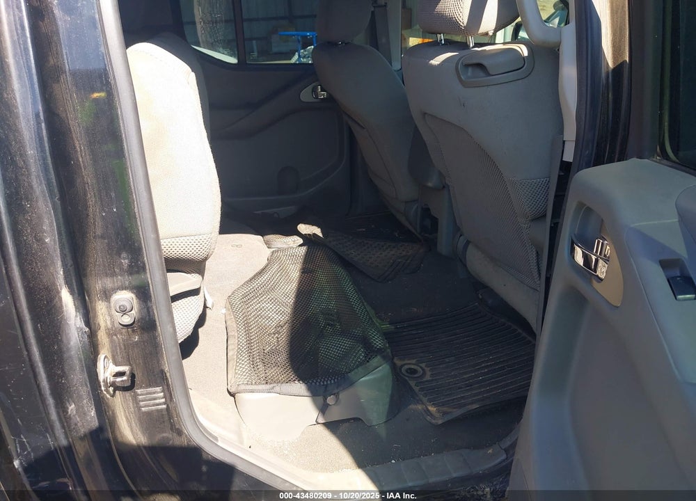 2007 NISSAN FRONTIER SE VIN: 1N6AD09W17C426110