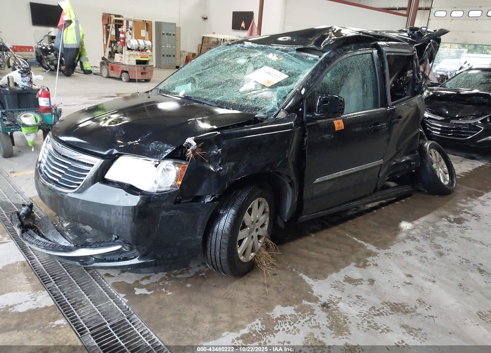 2015 CHRYSLER TOWN & COUNTRY TOURING VIN: 2C4RC1BGXFR522079