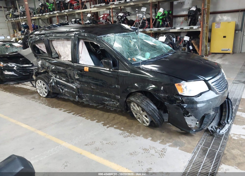 2015 CHRYSLER TOWN & COUNTRY TOURING VIN: 2C4RC1BGXFR522079