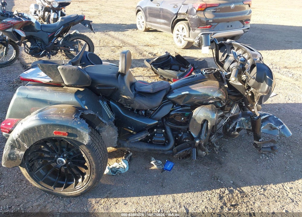 2025 HARLEY-DAVIDSON FLHTCUTG VIN: 1HD1MAF13SB852539